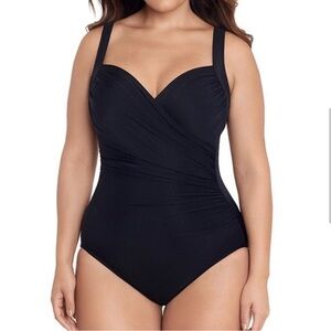 MIRACLESUIT Black Must Haves Oceanus Ruched One Piece Classic Bodyshape Swimsuit